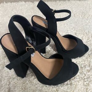 Steve Madden Hasty Black Heels ⭐️ size 6.0